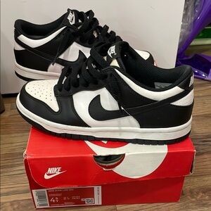 Nike Panda Dunks Sz 4.5